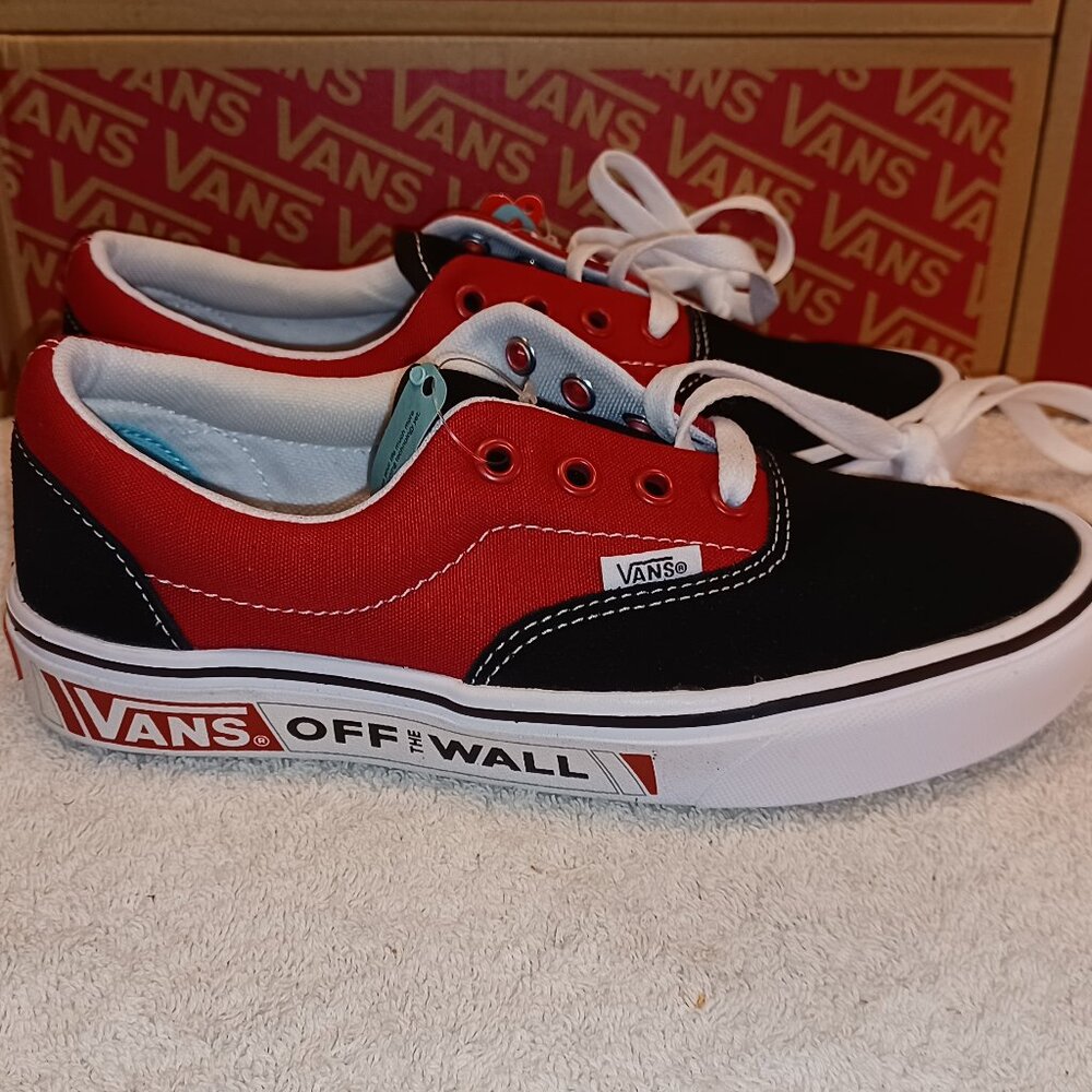 Vans Men's 4.5/Women's 6 Black & Red Chili Pepper Comfycush VN0A3WM92QE